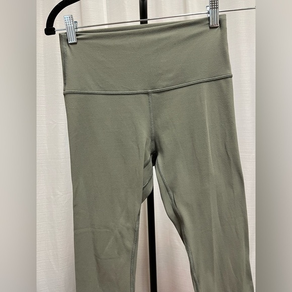 Lululemon Align Crop *21" Grey Sage | size 6 - Picture 2 of 7